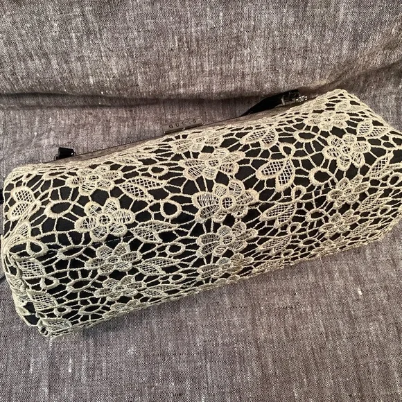 Guess lace evening handbag - Picture 2 of 4